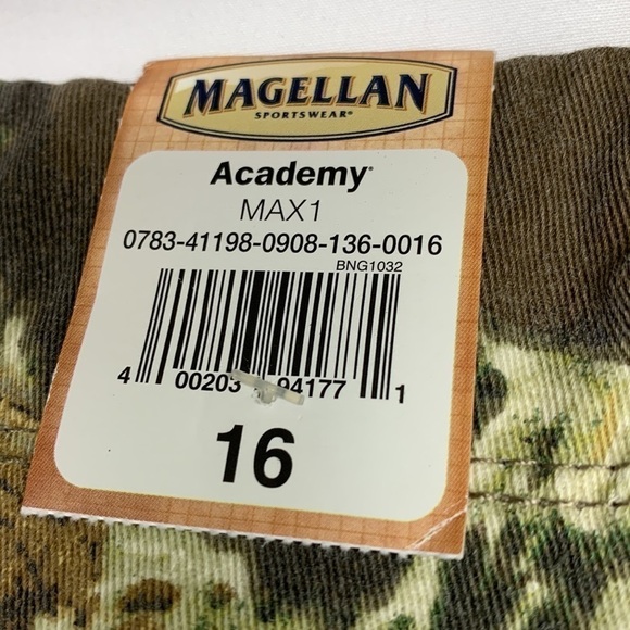 Magellan Sportswear Woods Camouflage Bermuda Cargo Shorts Size 16 NWT - Picture 7 of 12